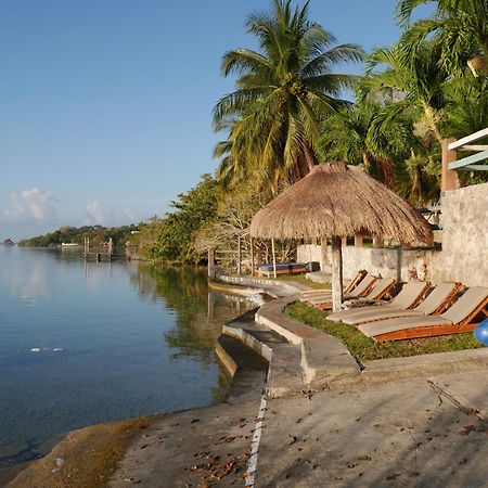 Villa Santuario Lake Front Oasis 巴卡拉尔 外观 照片