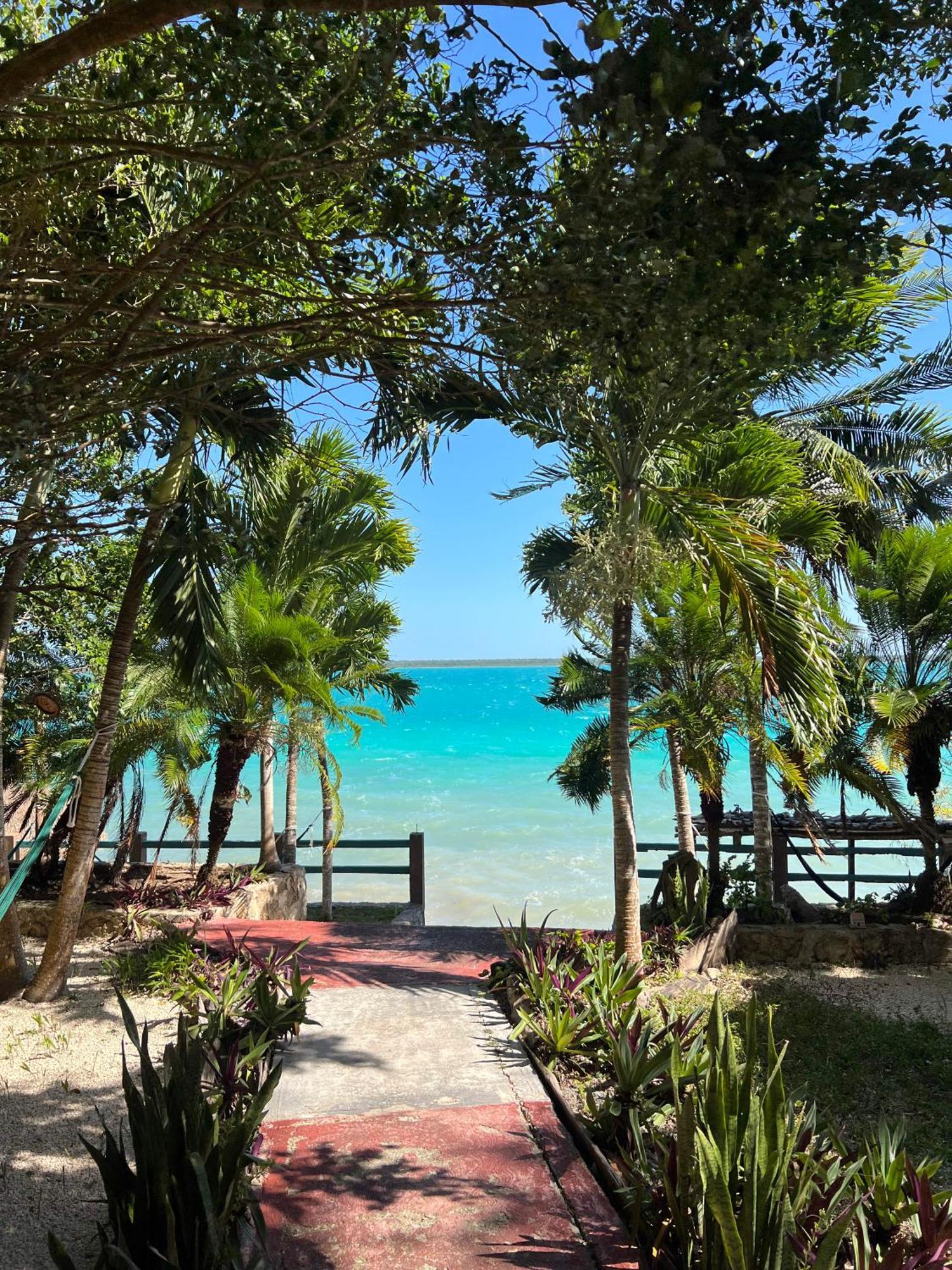 Villa Santuario Lake Front Oasis 巴卡拉尔 外观 照片