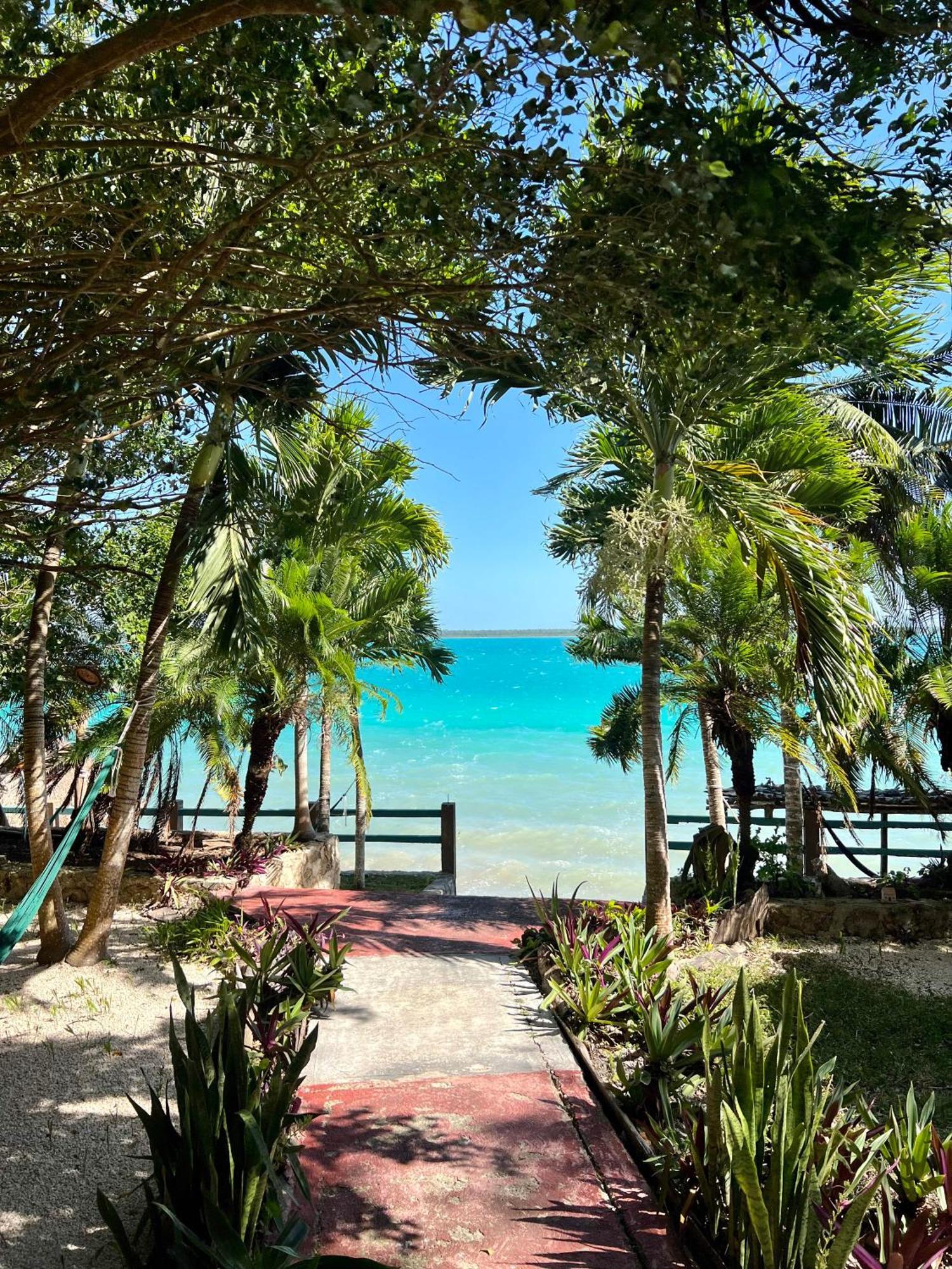 Villa Santuario Lake Front Oasis 巴卡拉尔 外观 照片