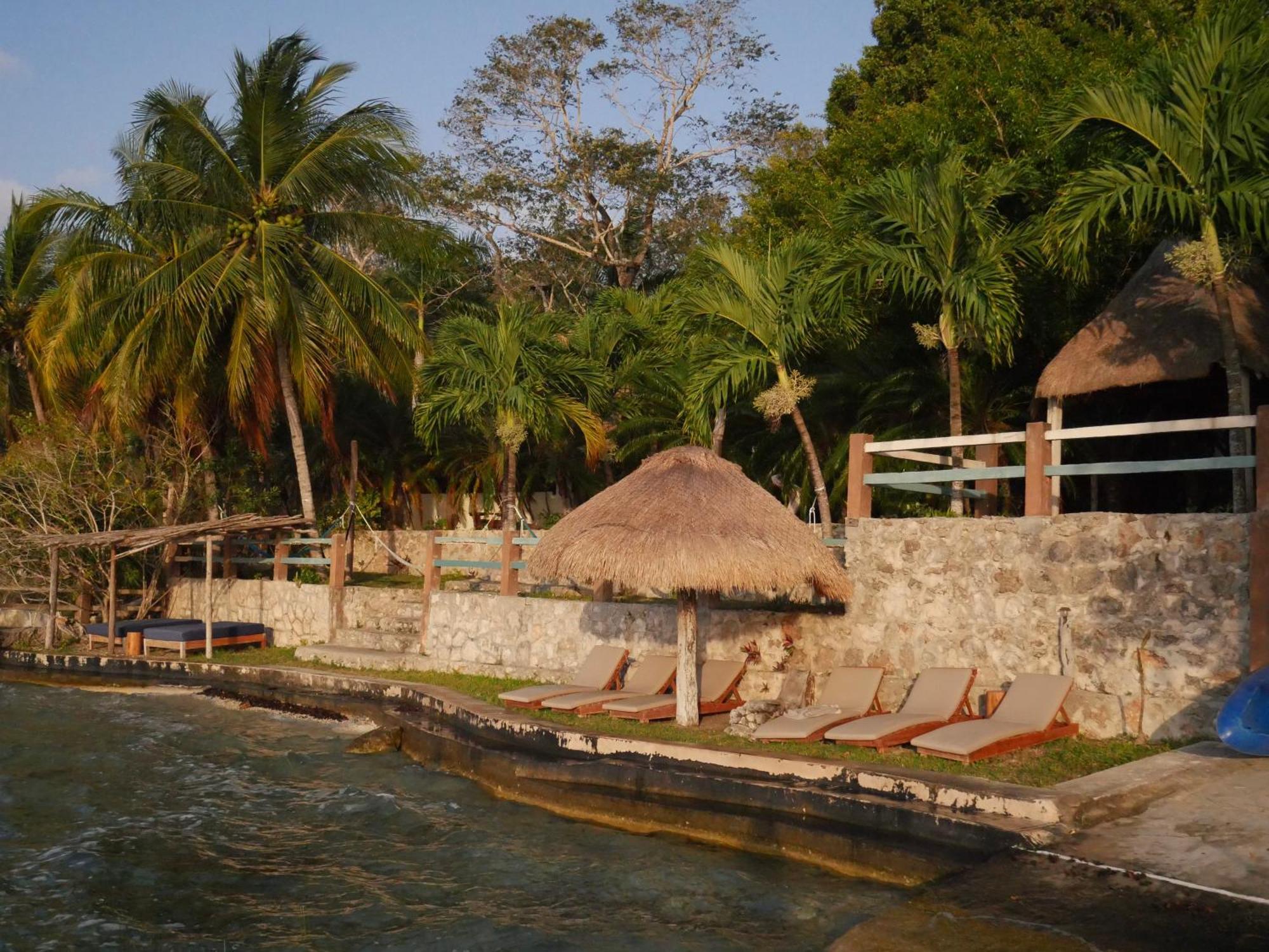 Villa Santuario Lake Front Oasis 巴卡拉尔 外观 照片