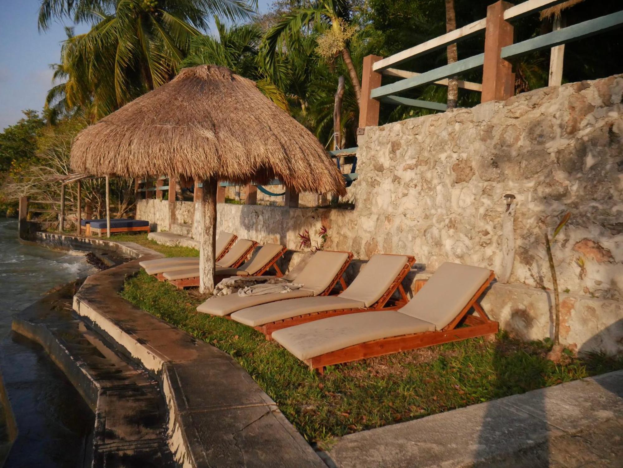 Villa Santuario Lake Front Oasis 巴卡拉尔 外观 照片