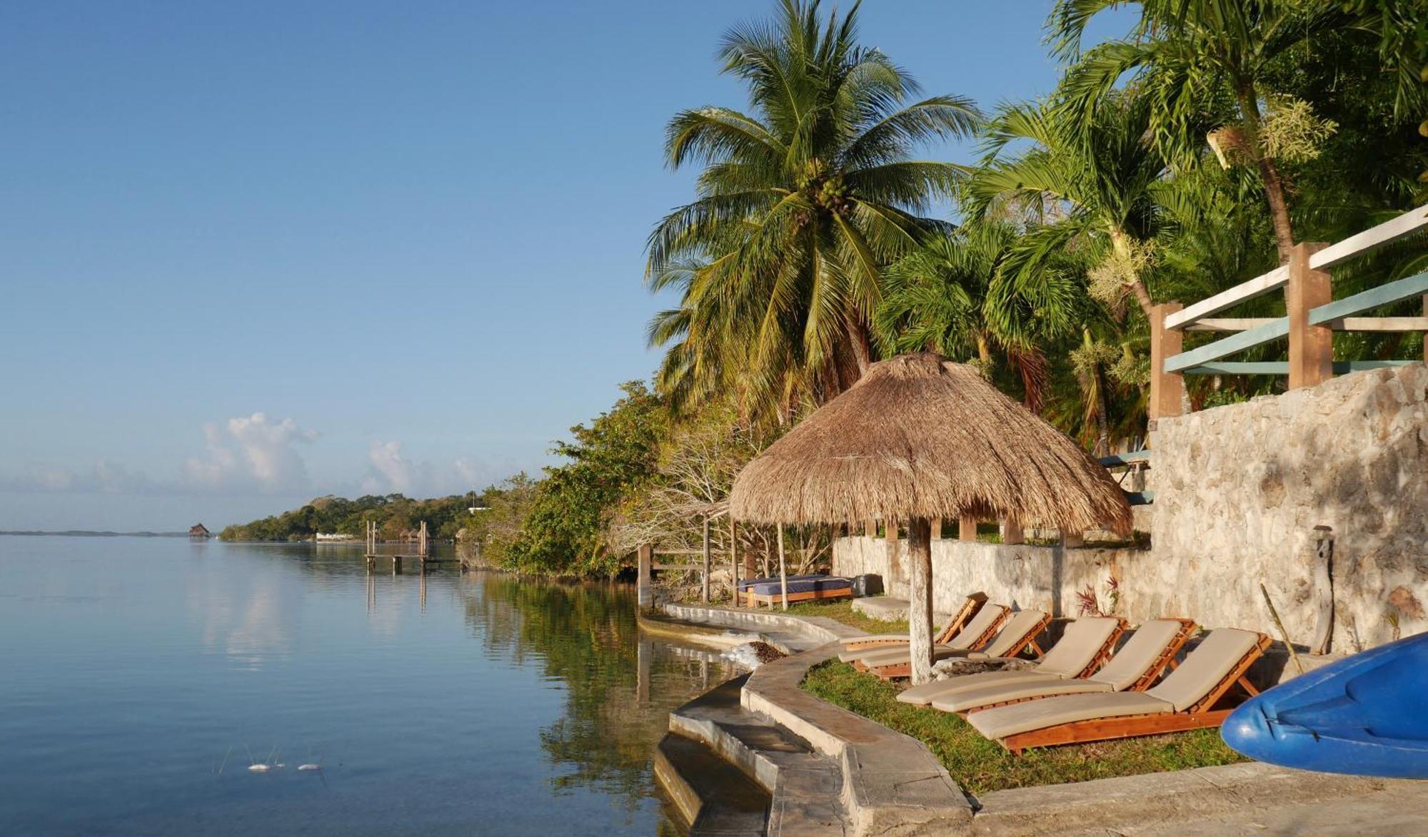 Villa Santuario Lake Front Oasis 巴卡拉尔 外观 照片